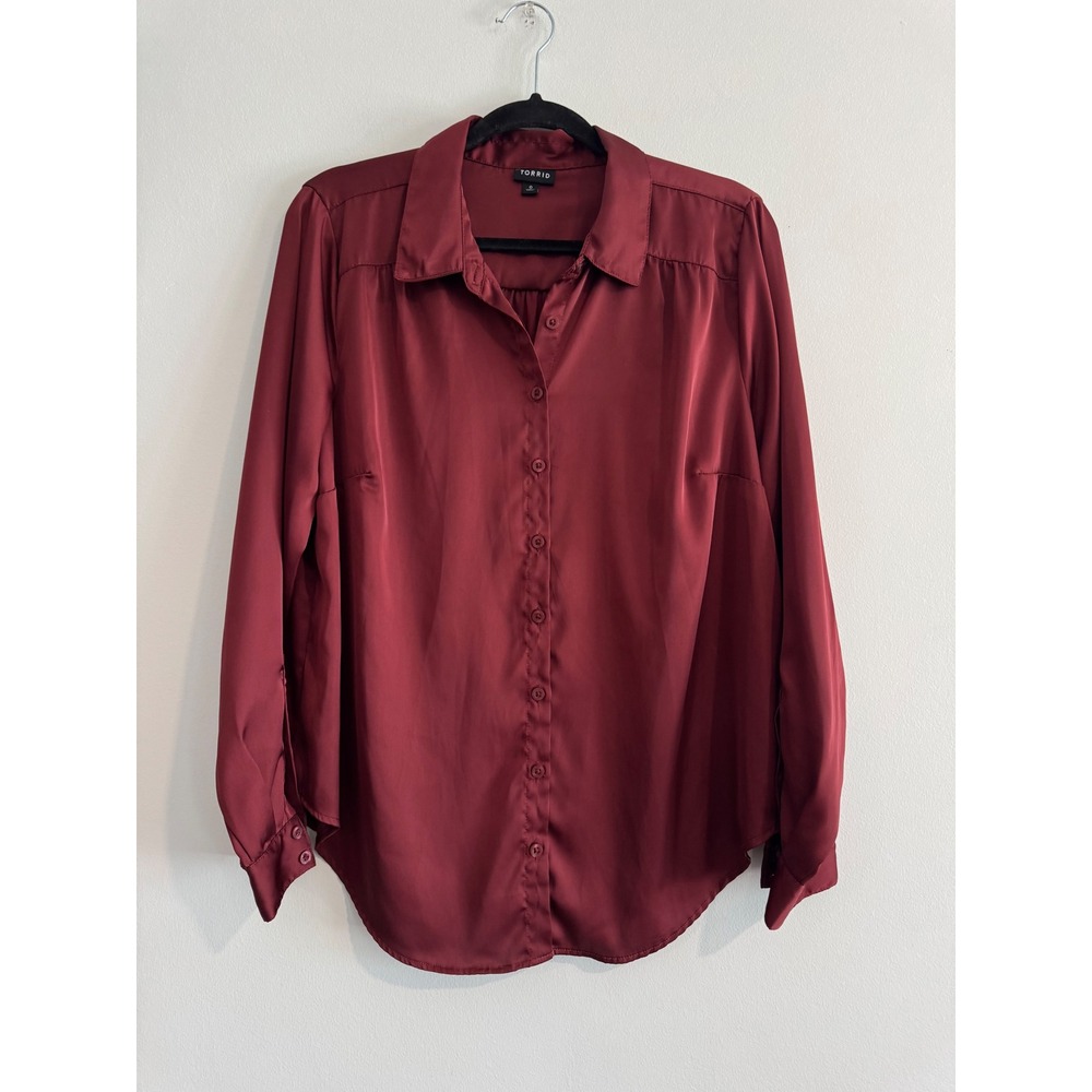 Torrid Satin Button Up Blouse Women Size 0 Burgundy Long Sleeve Silky Top